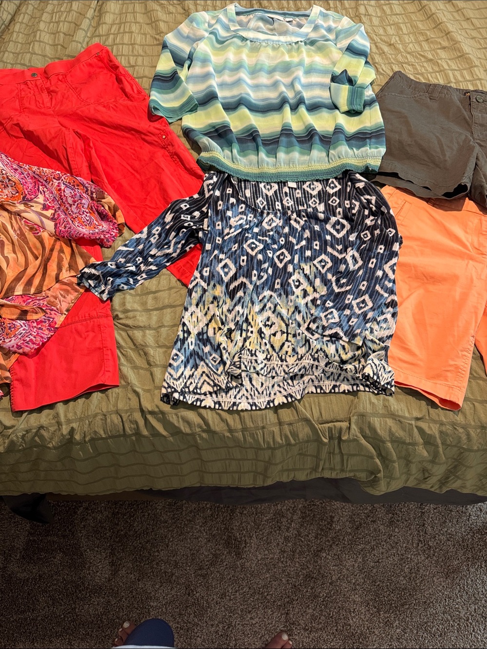 Chico’s bundle - Picture 1 of 4
